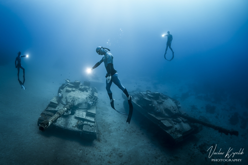 TANKS OF THE GULF OF AQABA