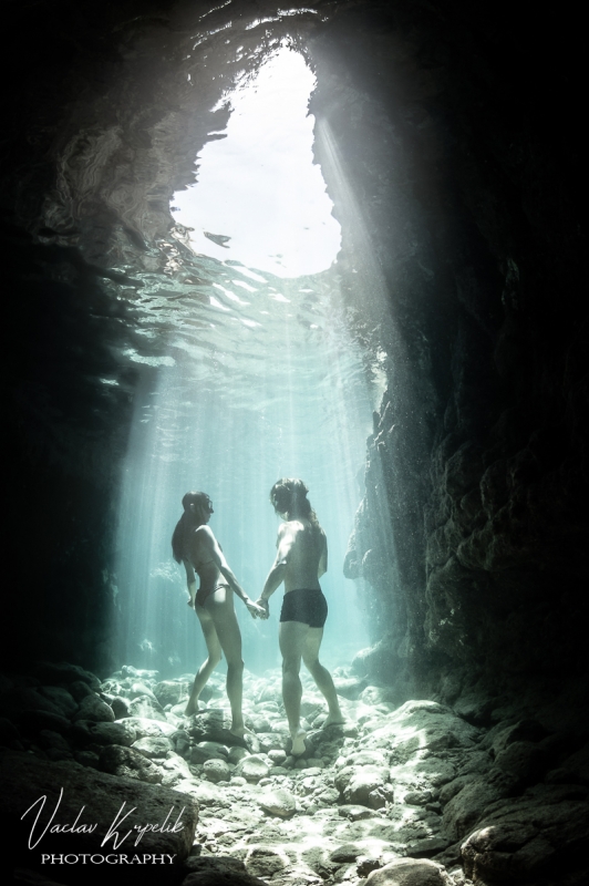 UNDERWATER LOVE